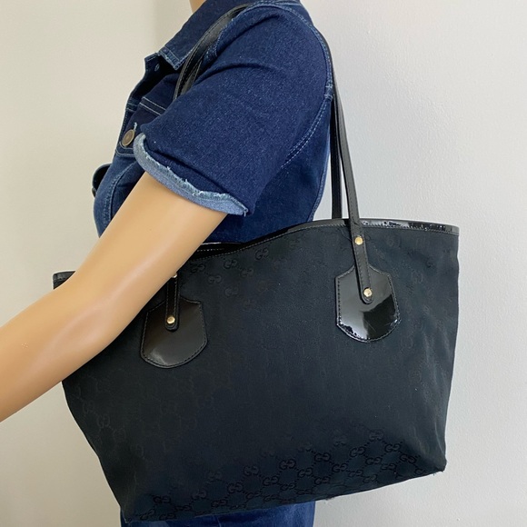 Gucci Handbags - 🌺POPULAR🌺 Gucci tote bag